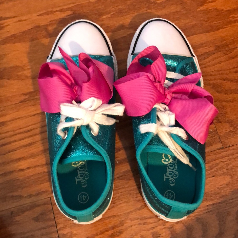 JoJo Siwa bow shoes